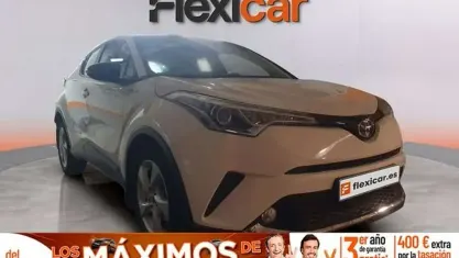 Begagnad Toyota C-HR Active 122 HK (89 kW) 2018 Vit SUV