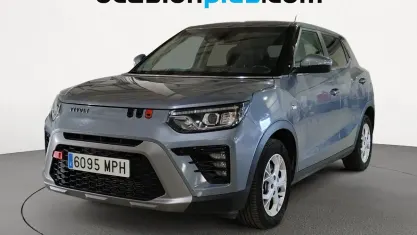 Usado KGM Tivoli 135 CV (99 kW) 2024 Gris SUV