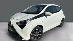 Blanco Usado 2022 Toyota Aygo X-play Utilitario | 14.090 € (Precio justo)
