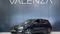 Gris Usado 2024 Hyundai i30 Berlina | 19.900 € (Precio justo)