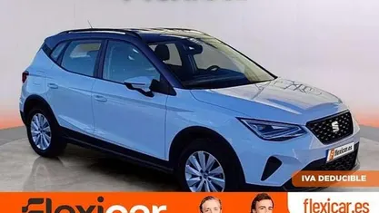 Usado Seat Arona Style 110 CV (80 kW) 2022 Blanco SUV