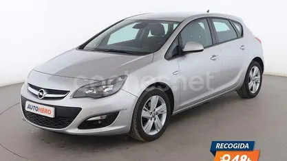 Usado 2015 Opel Astra Selective Berlina | 9099 € (Precio justo)