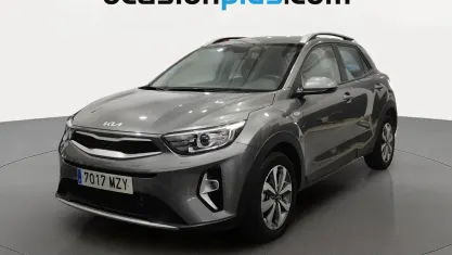 Usado Kia Stonic 101 CV (74 kW) 2025 Gris SUV