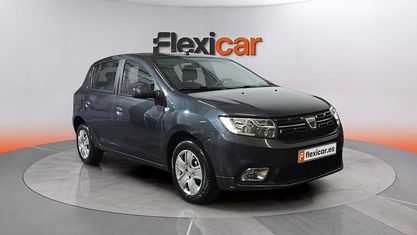 Usado Dacia Sandero Comfort 90 HP (66 kW) 2019 Azul Sedan