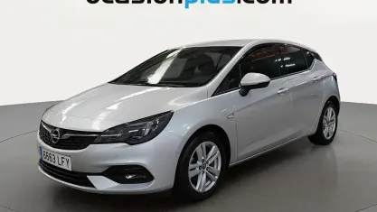 Usado Opel Astra GS Line 110 CV (80 kW) 2020 Gris plata Utilitario