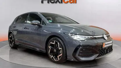 Usado VW Golf VIII R-line 150 CV (110 kW) 2025 Gris Berlina