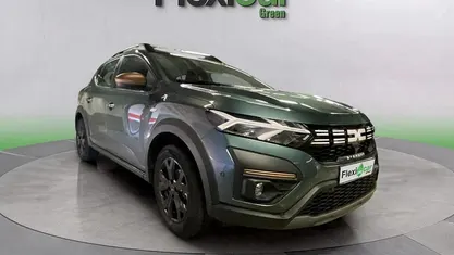 Usado 2025 Dacia Sandero Extreme Berlina | 15.490 € (Precio justo)