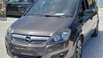 Usado Opel Zafira 110 HP (80 kW) 2010 Cinzento Monovolume