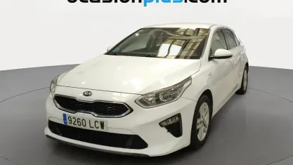 Używany Kia Ceed 140 KM (102 kW) 2019 Biały Hatchback