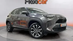 Gris Usado 2024 Toyota Yaris Hybrid Active | 22.990 € (Precio justo)