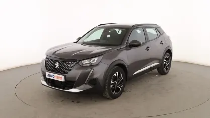 Usado Peugeot 2008 Allure 102 CV (75 kW) 2020 Gris SUV