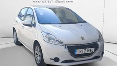 Blanco Usado 2014 Peugeot 208 Active Utilitario | 5850 € (Precio justo)