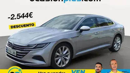 Usado VW Arteon Elegance 150 CV (110 kW) 2021 Gris Coupe