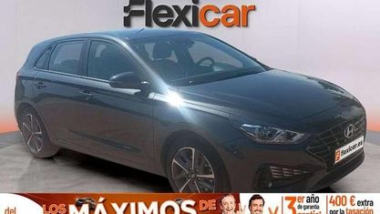 Käytetty Hyundai i30 110 HP (80 kW) 2022 Musta Viistoperä