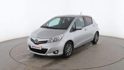 Usado 2014 Toyota Yaris Active Utilitario | 8299 € (Precio justo)