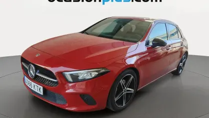 Usado Mercedes A180 116 CV (85 kW) 2019 Rojo Utilitario
