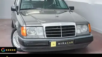Usado Mercedes E300 109 CV (80 kW) 1986 Gris Berlina
