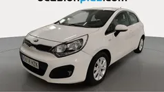 Blanco Usado 2014 Kia Rio Utilitario | 7890 € (Precio justo)