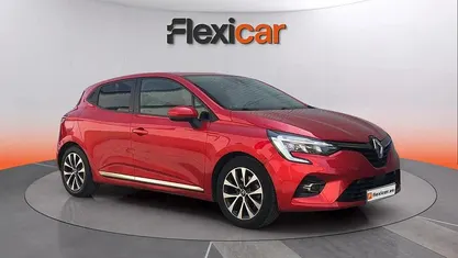 Käytetty Renault Clio V Intens 141 HP (103 kW) 2021 Punainen Sedan