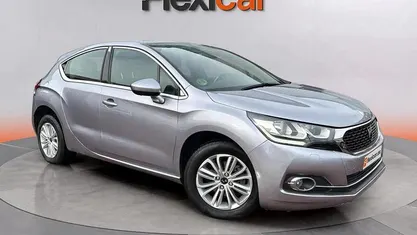 Gris Usado 2016 DS Automobiles DS4 Berlina | 7390 € (Super precio)