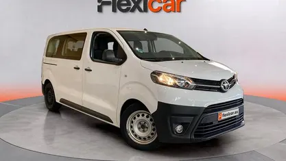 Usado Toyota Proace Verso Comfort 120 CV (88 kW) 2022 Blanco Familiar