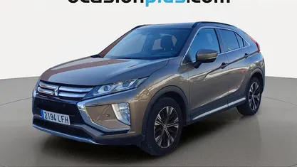 Usado Mitsubishi Eclipse Cross Motion 163 CV (119 kW) 2020 Oro SUV