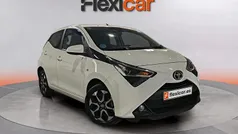 Usado 2019 Toyota Aygo X-play Utilitario | 12.890 € (Precio justo)