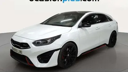 Usado Kia ProCeed GT 204 CV (150 kW) 2022 Blanco Familiar