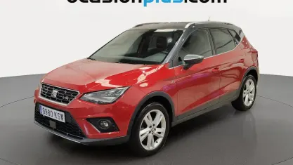 Usado Seat Arona Ecomotive 116 CV (85 kW) 2019 Rojo SUV