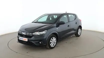 Usado Dacia Sandero Expression 91 CV (66 kW) 2023 Gris Berlina