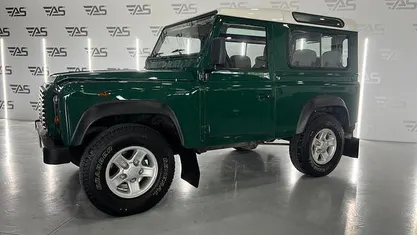 Usado Land Rover Defender SE 122 CV (89 kW) 2002 Verde Familiar