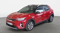 Rojo Usado 2022 Kia Stonic SUV | 17.455 € (Precio justo)