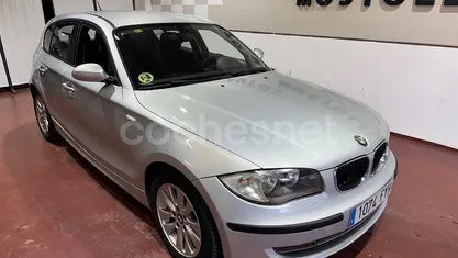 Usado BMW 118 Comfort Edition 143 CV (105 kW) 2007 Gris / plata Utilitario