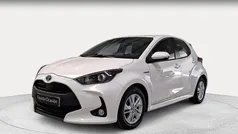 Usado 2021 Toyota Yaris Hybrid Active Berlina | 18.500 € (Buen precio)