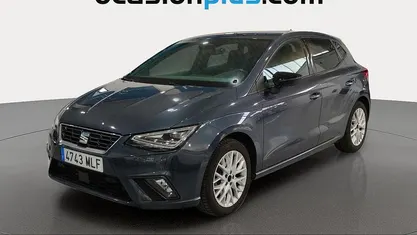 Usado Seat Ibiza FR 110 CV (80 kW) 2023 Gris Utilitario