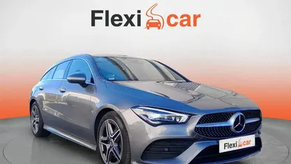 Usado Mercedes CLA220 Shooting Brake 190 CV (139 kW) 2020 Gris Familiar