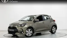 Gris Usado 2024 Toyota Yaris Hybrid Active | 23.300 € (Precio justo)