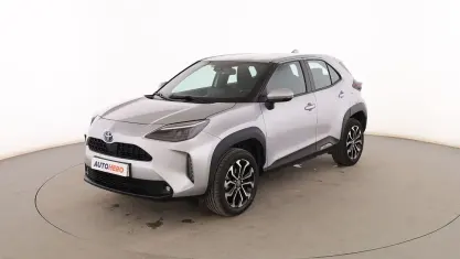 Usado Toyota Yaris Cross Active 116 CV (85 kW) 2022 Gris SUV