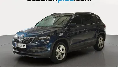 Azul Usado 2022 Skoda Karoq Ambition SUV | 25.000 € (Precio justo)