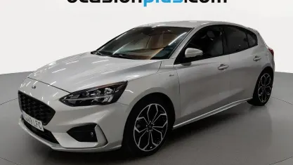Usado Ford Focus ST-Line 125 CV (91 kW) 2020 Gris plata Utilitario