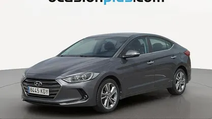 Usado Hyundai Elantra 128 CV (94 kW) 2017 Gris Berlina
