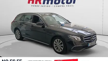 Usado Mercedes E200 160 CV (117 kW) 2019 Negro Familiar
