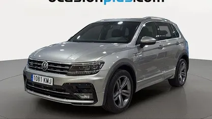 Usado VW Tiguan Sportline 150 CV (110 kW) 2018 Gris plata SUV