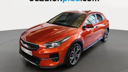 Usado Kia XCeed 160 CV (117 kW) 2022 Naranja SUV