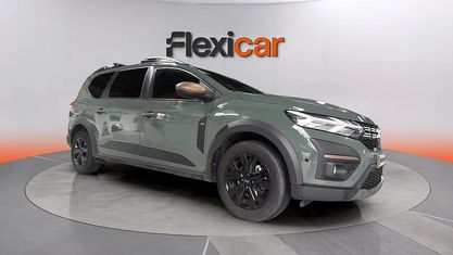 Usado Dacia Jogger Essentiel 101 CV (74 kW) 2025 Verde Monovolumen
