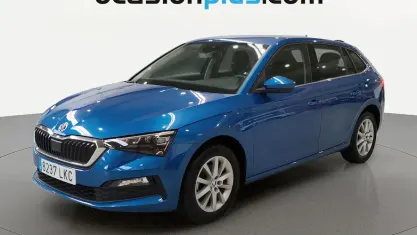 Usado Skoda Scala Ambition 116 CV (85 kW) 2020 Azul Utilitario