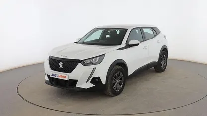 Usado Peugeot 2008 Active 110 CV (80 kW) 2021 Blanco SUV