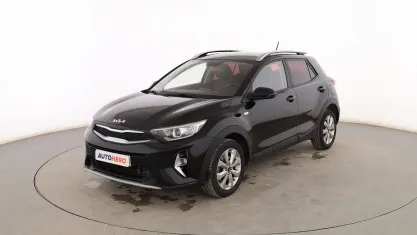 Usado Kia Stonic 101 HP (74 kW) 2022 Preto SUV