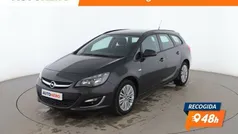 Gris / plata Usado 2013 Opel Astra Selective Familiar | 8999 € (Precio justo)