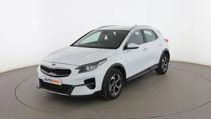 Usado Kia XCeed 136 CV (100 kW) 2021 Blanco SUV